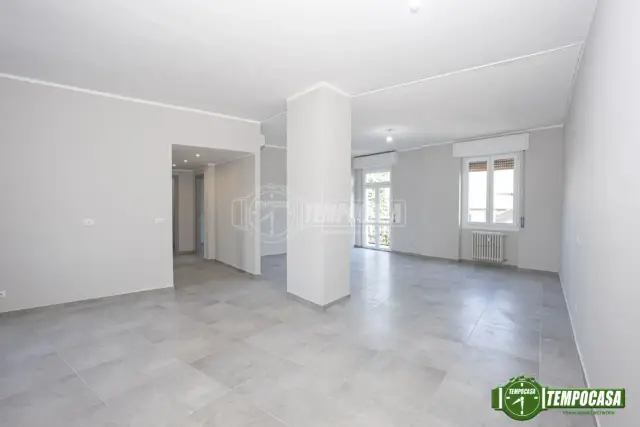 3-room flat in Via Giuseppe Garibaldi, Magenta - Photo 1