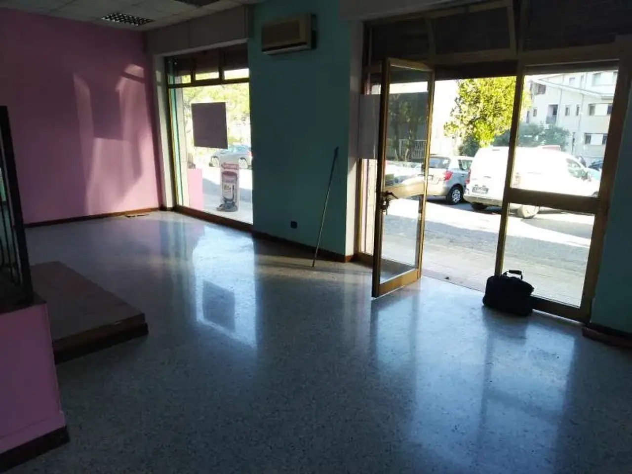 Negozio in Via Tommasi, 87100, Cosenza, Cosenza, {3} - Foto 2