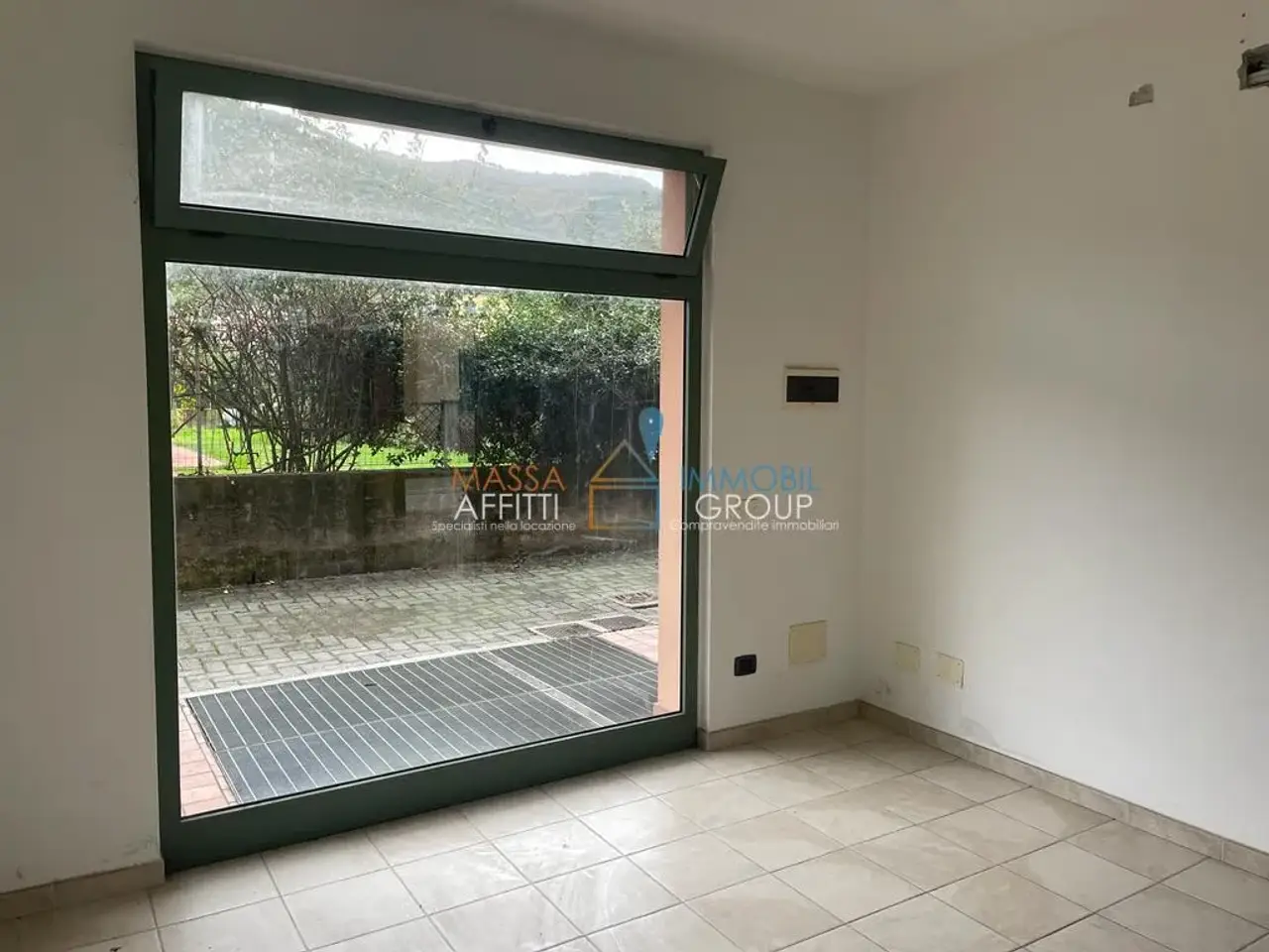 Ufficio in Via Aurelia Ovest 93, Massa, {3} - Foto 2