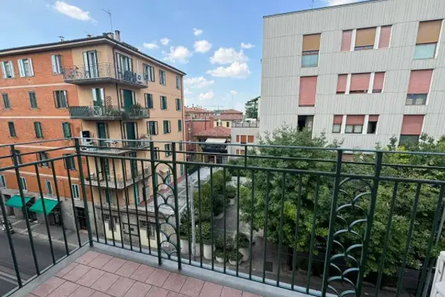 2-room flat in Via Giuseppe Mazzini, Bologna - Photo 1