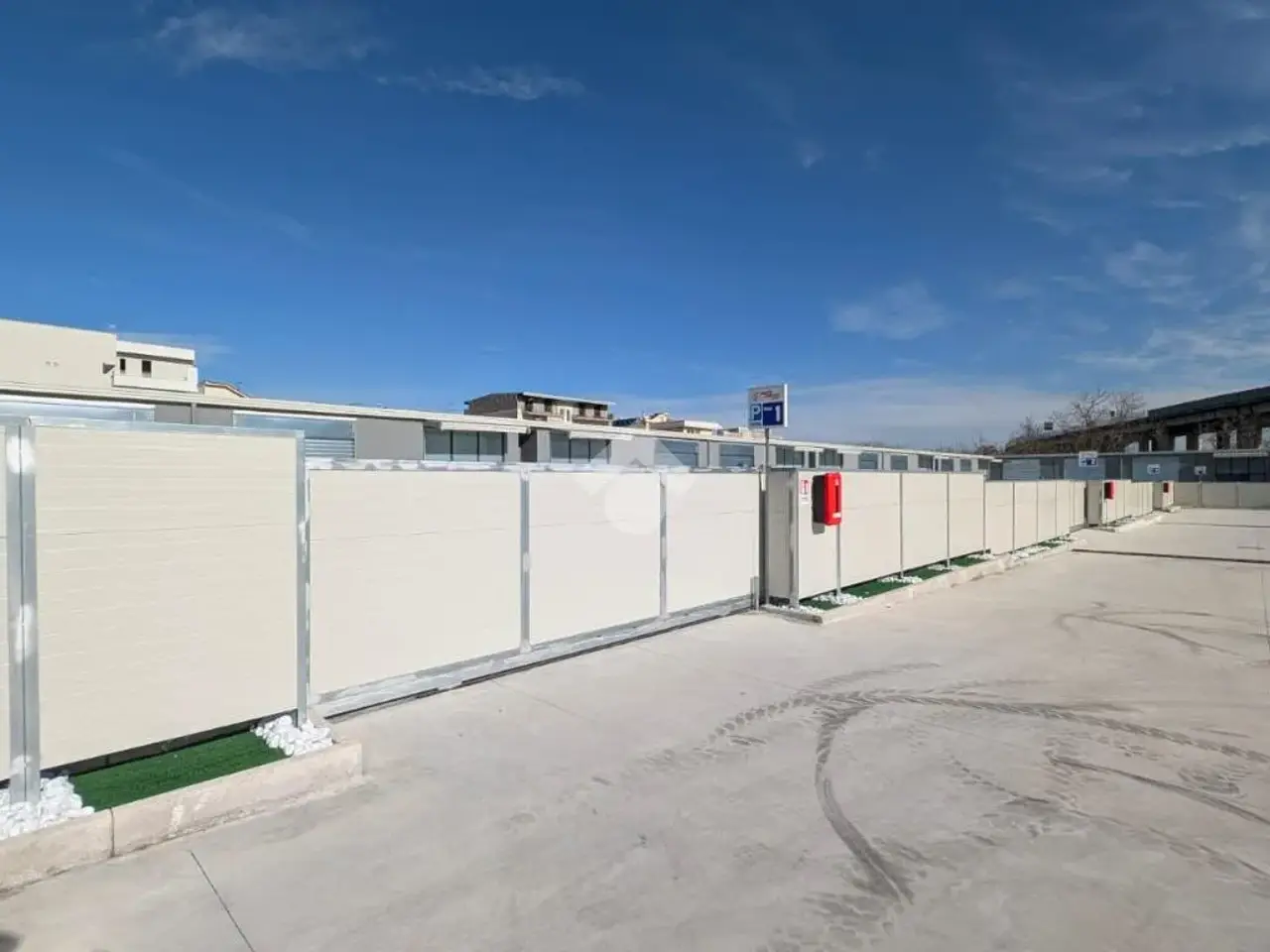 Magazzino in Via Sant' Eufemia 42, Cardito, {3} - Foto 1