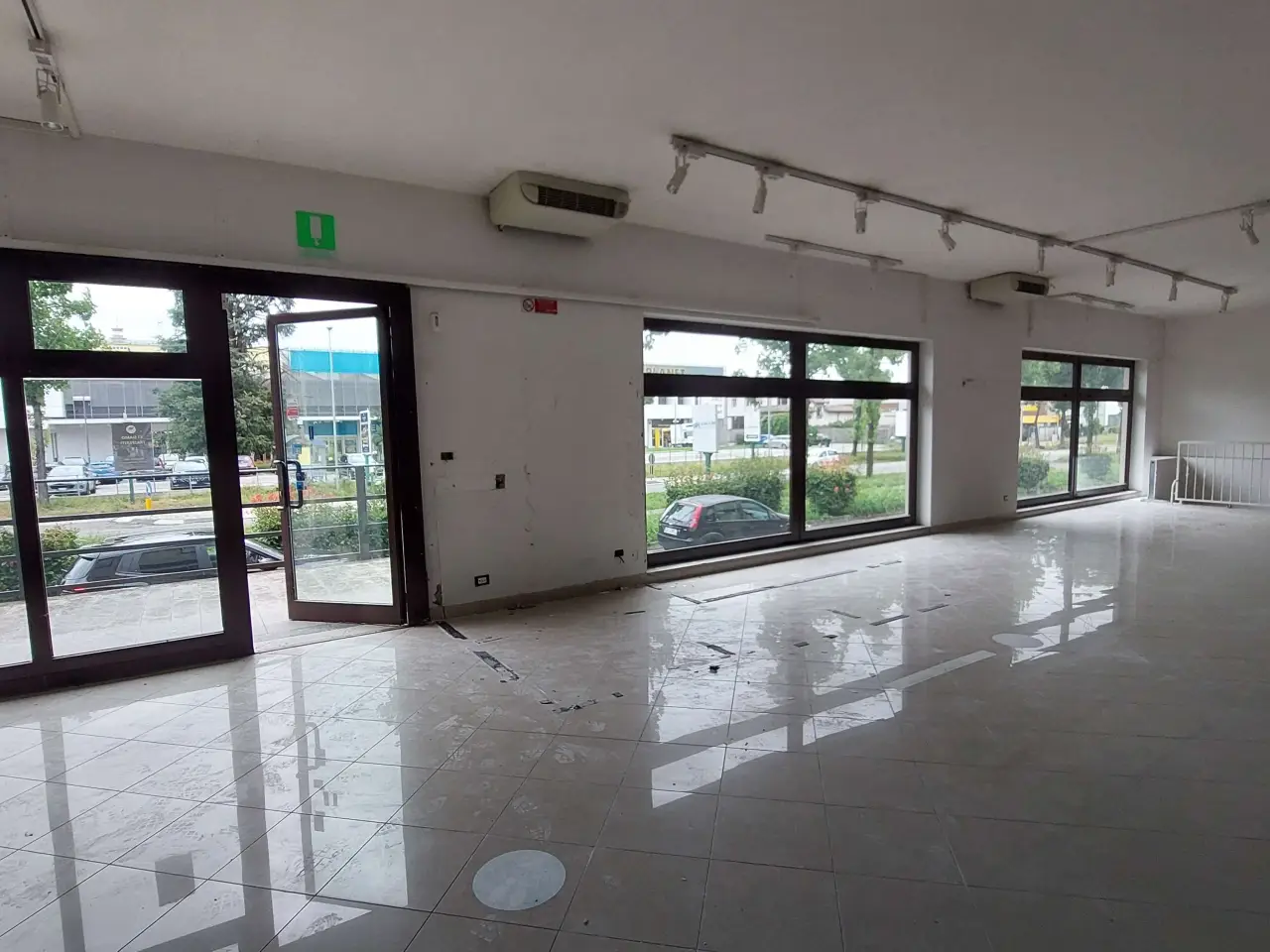 Negozio in Via Torino  34, Cernusco Sul Naviglio, {3} - Foto 1