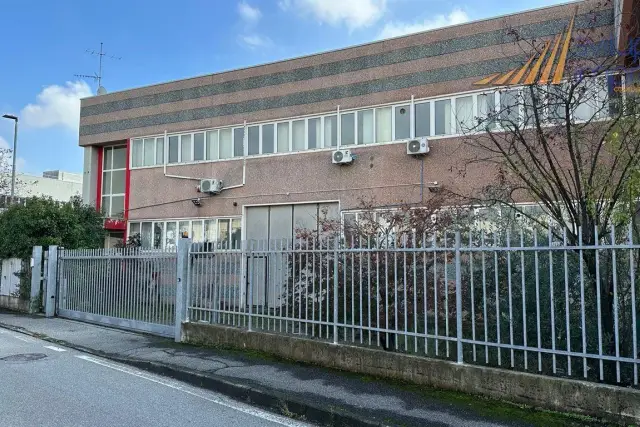 Industrial shed in Via Giorgio La Pira, Brugherio - Photo 1