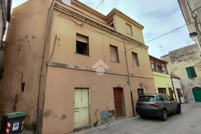 Casa indipendente in Vicolo Ciboddo 12, Sassari - Foto 1