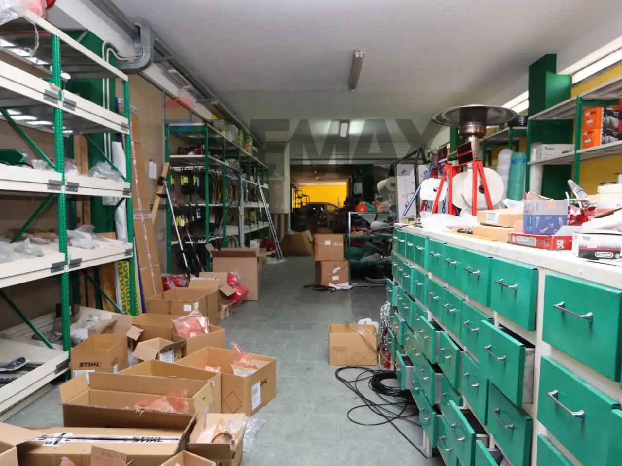 Esercizio commerciale in Via Falzello 11, Linguaglossa, {3} - Foto 2