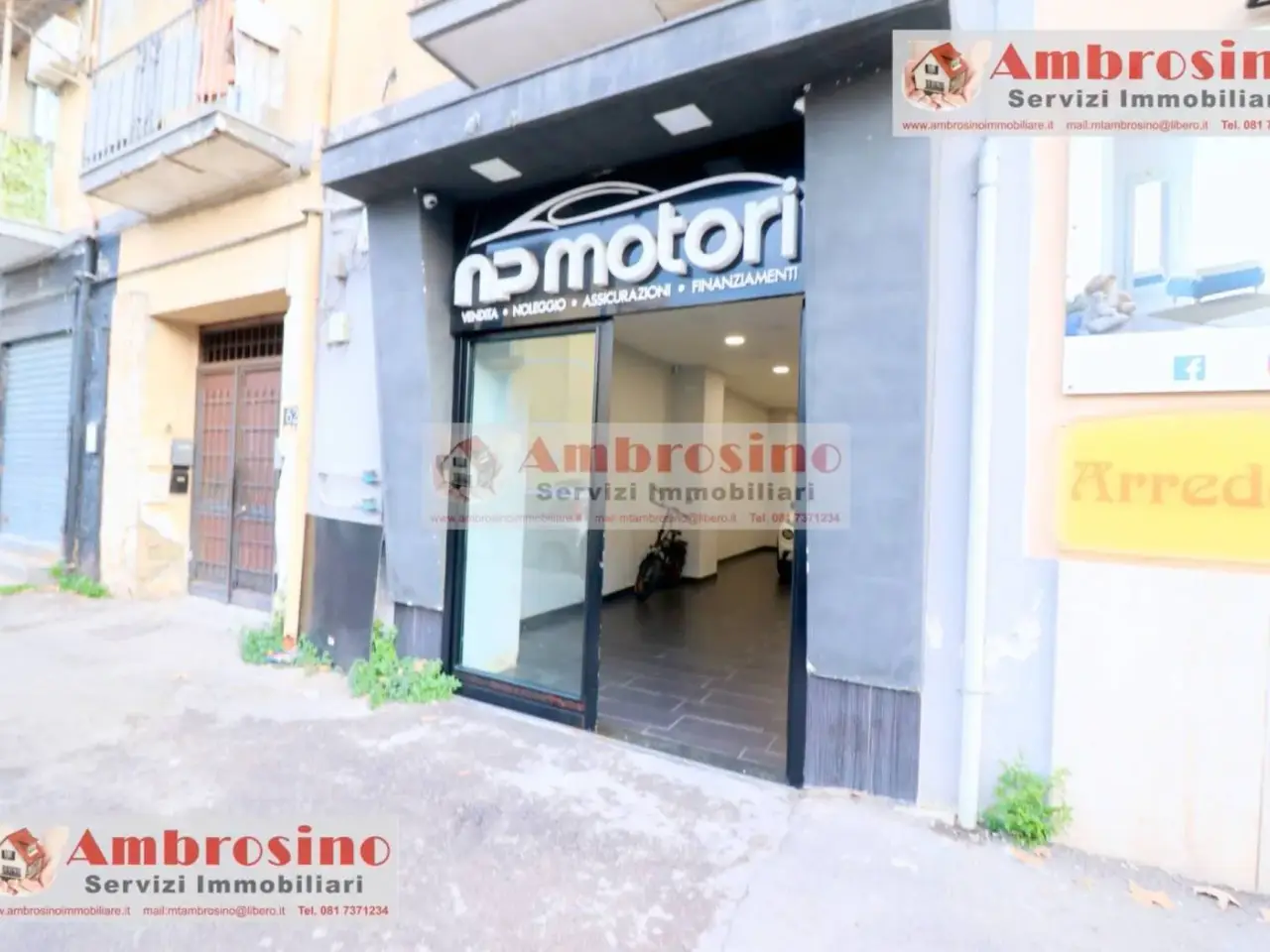 Locale commerciale in Strada Provinciale di Caserta 60, Napoli, {3} - Foto 1