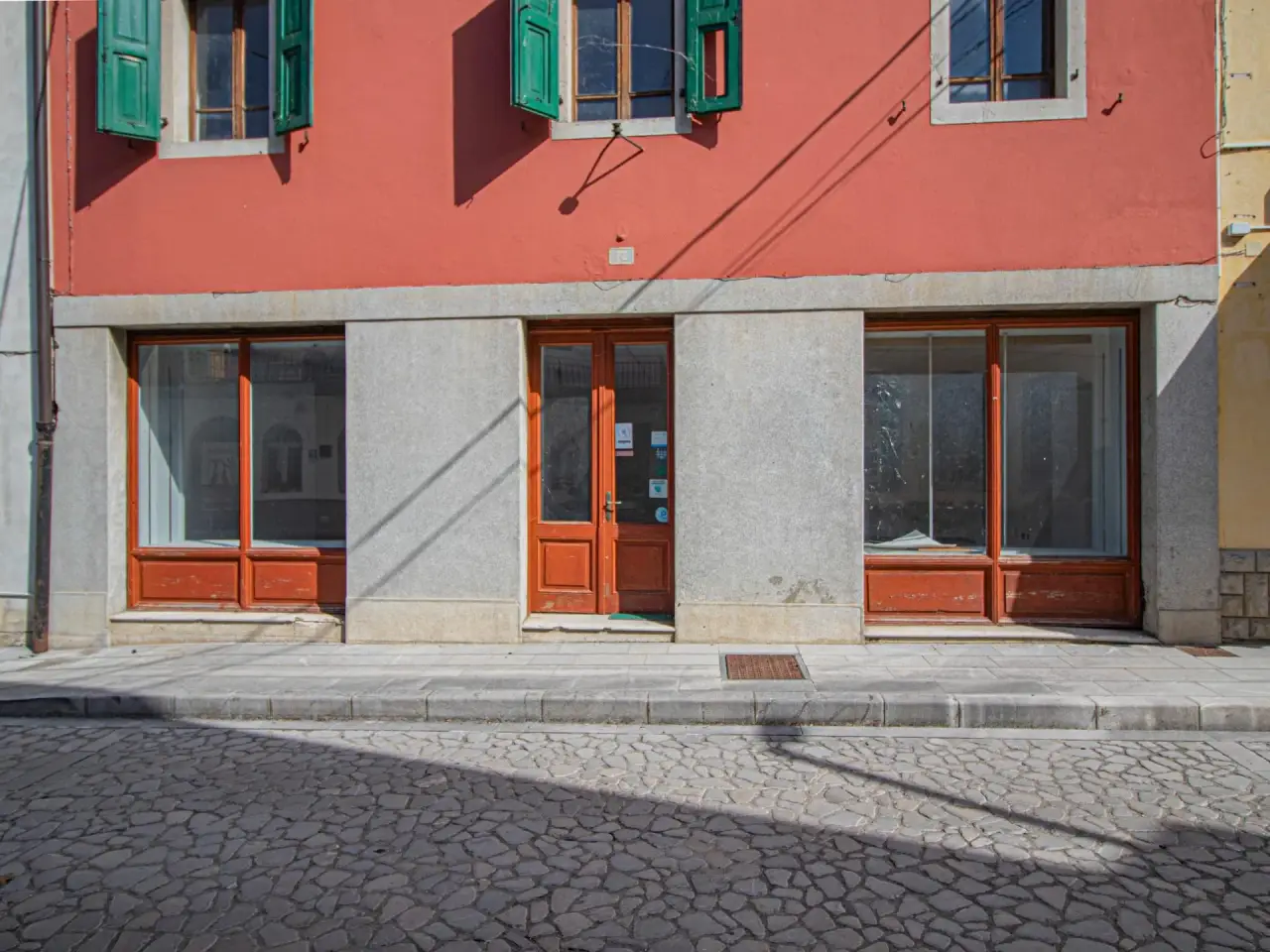 Locale commerciale in , Pulfero, {3} - Foto 1