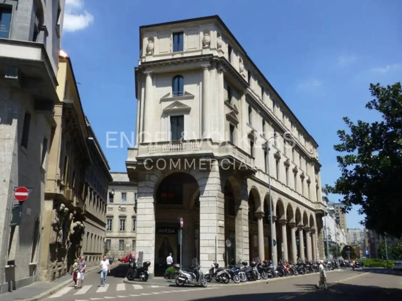 Ufficio in Via degli  Omenoni 2, Milano, {3} - Foto 1