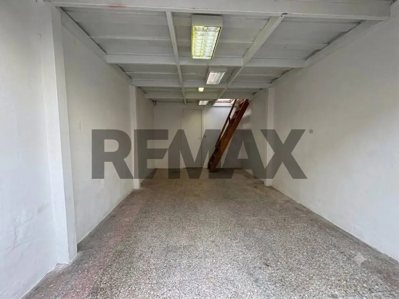 Negozio in Via Monte San Michele 161, Bari, {3} - Foto 1