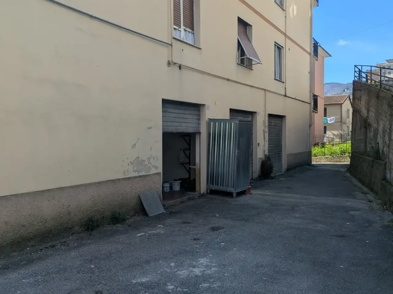 Parcheggio chiuso in Via Circonvallazione 41r, Campomorone, {3} - Foto 1