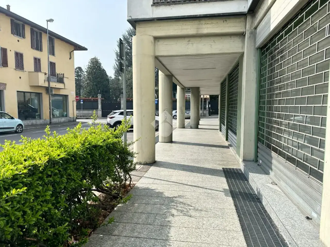 Negozio in Via Don Crippa Raffaele 7, Lissone, {3} - Foto 1