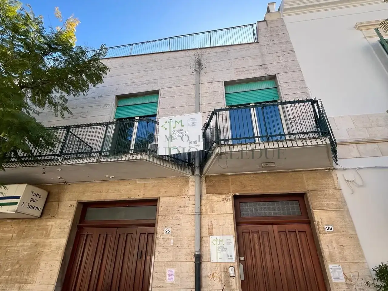 Palazzina commerciale in Piazza Unità d'Italia  25, Sannicandro Di Bari, {3} - Foto 2