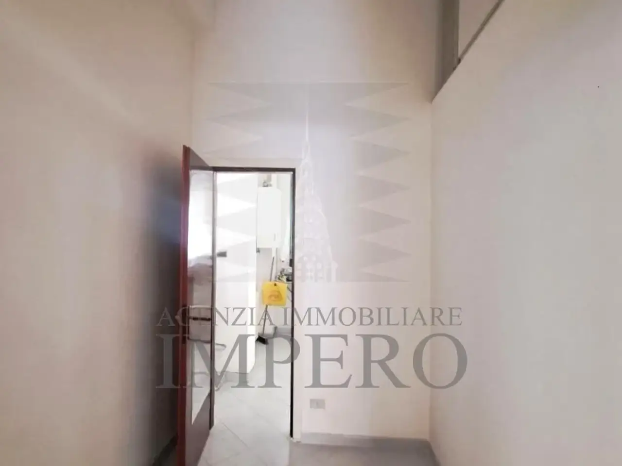 Palazzina commerciale in Via Colonnello Aprosio 105, Vallecrosia, {3} - Foto 2