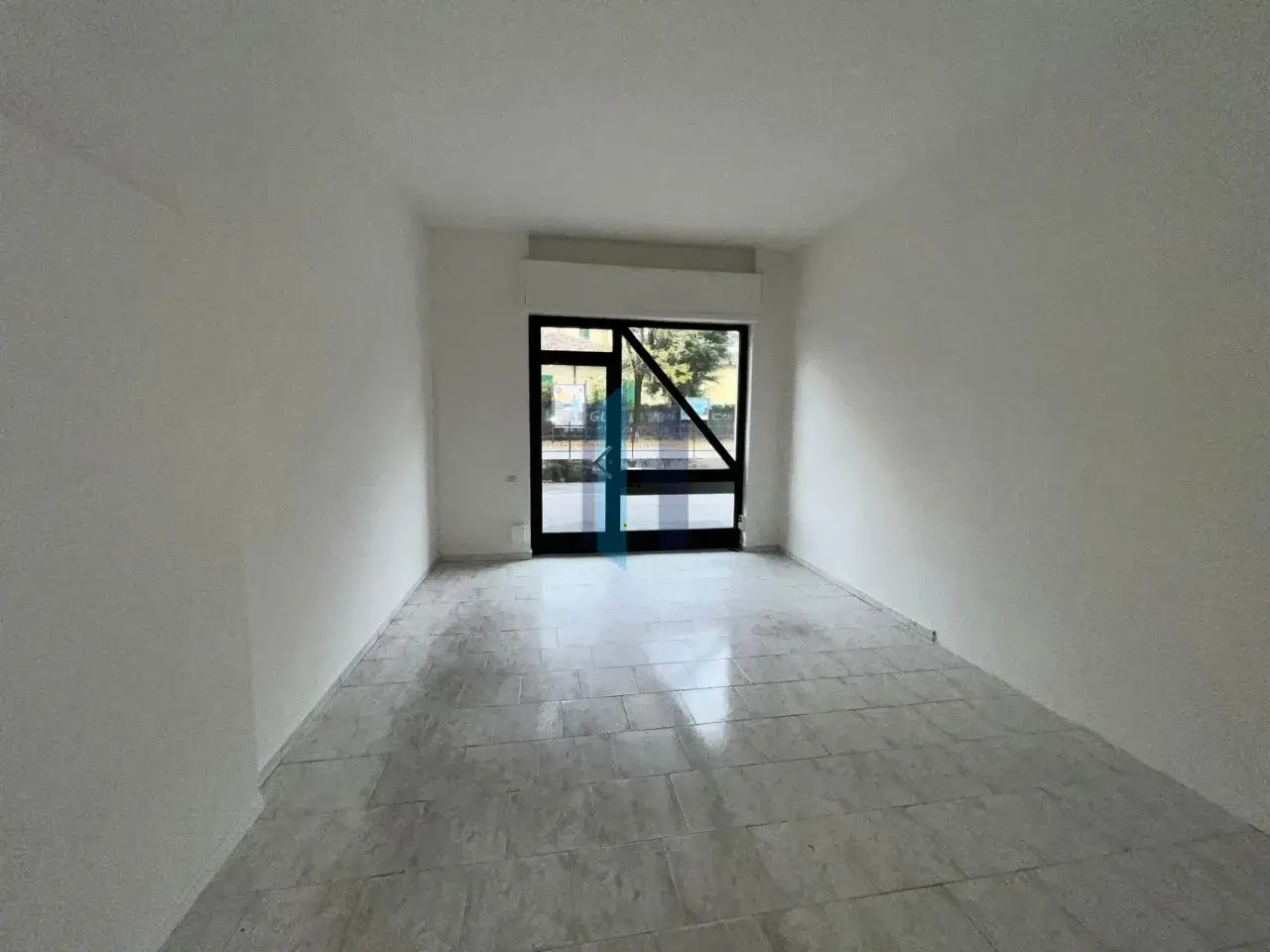 Negozio in Via Guglielmo Lochis, Bergamo, {3} - Foto 1