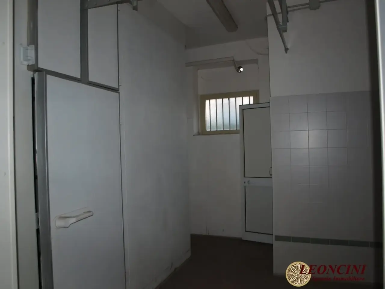 Palazzina commerciale in Via Comunale Selmi, Capannori, {3} - Foto 2