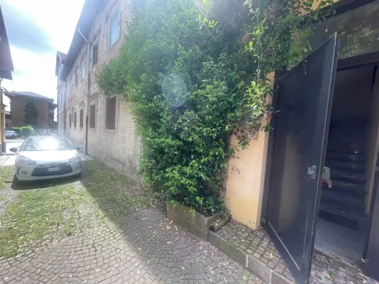Capannone in Via Borgognone 12, Cantu', {3} - Foto 2