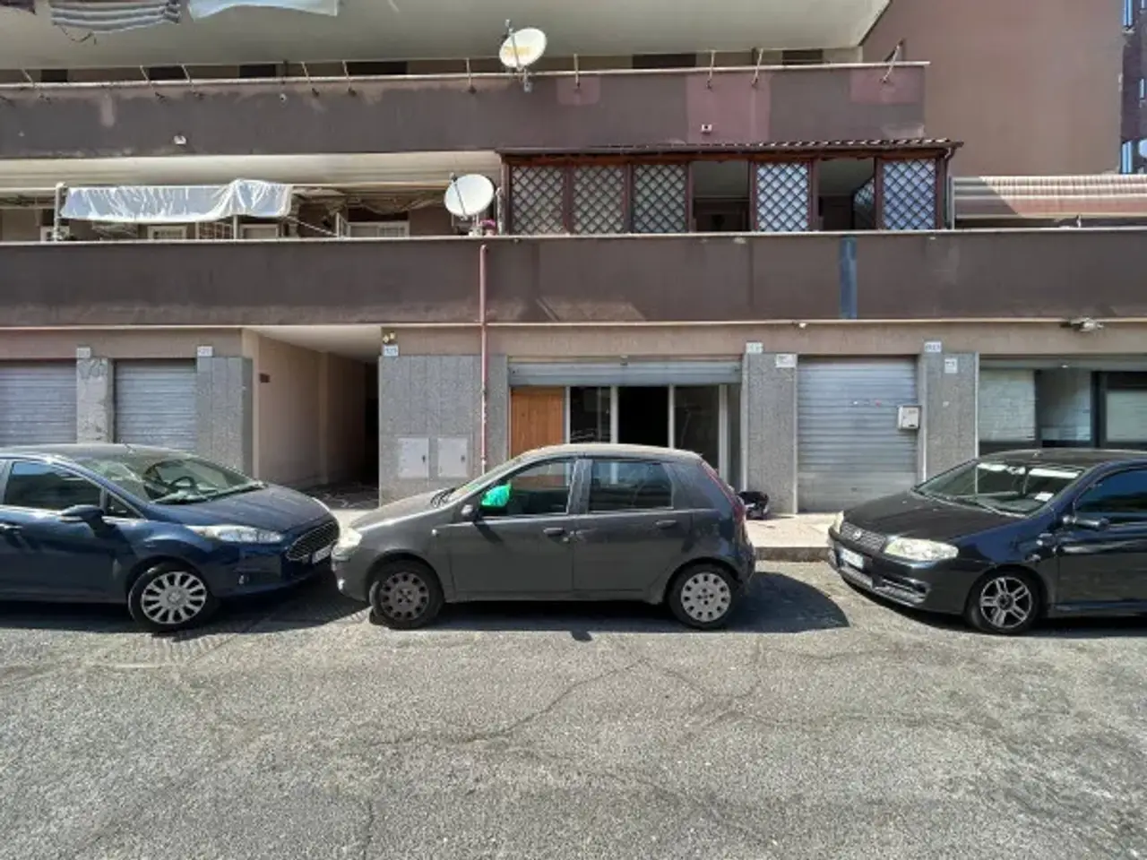 Negozio in Via di Dragoncello 531, Roma, {3} - Foto 1