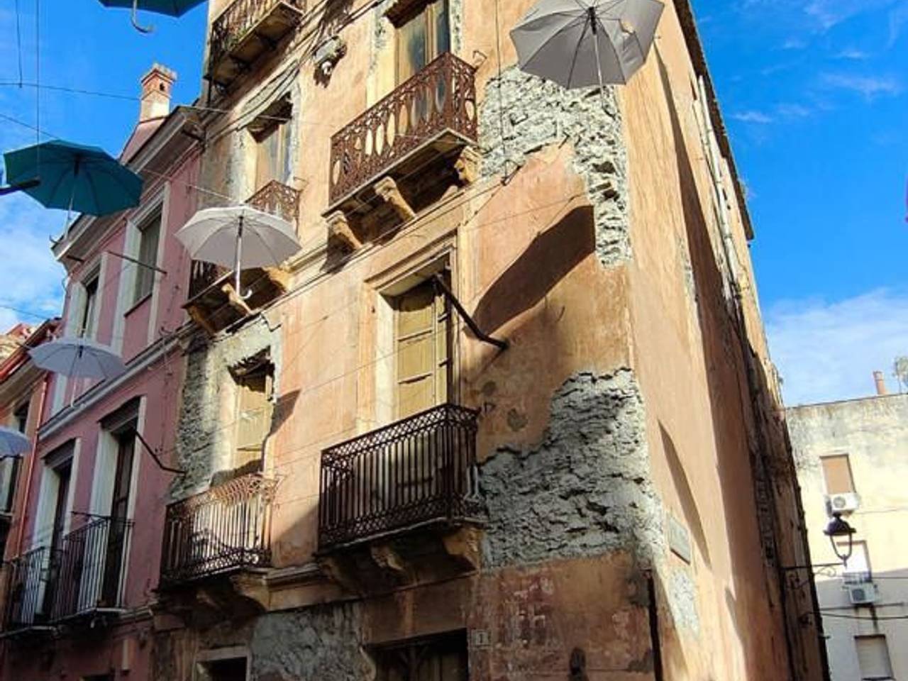 intera palazzina in vendita ad Iglesias