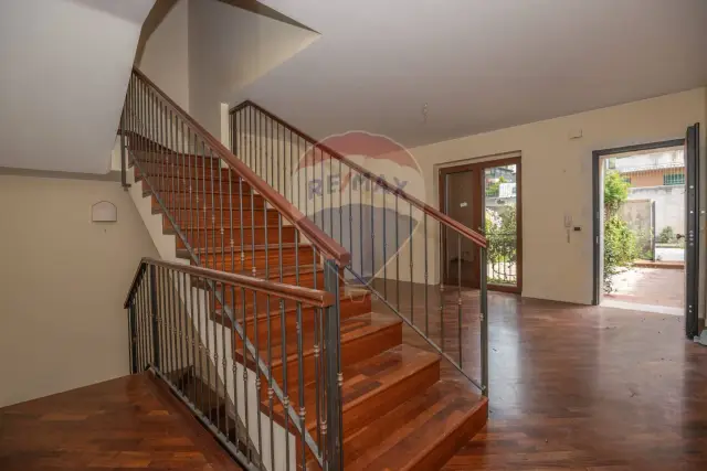 Villa a schiera in vendita, Via Adamo Asmundo 23, Caltagirone - Foto 1