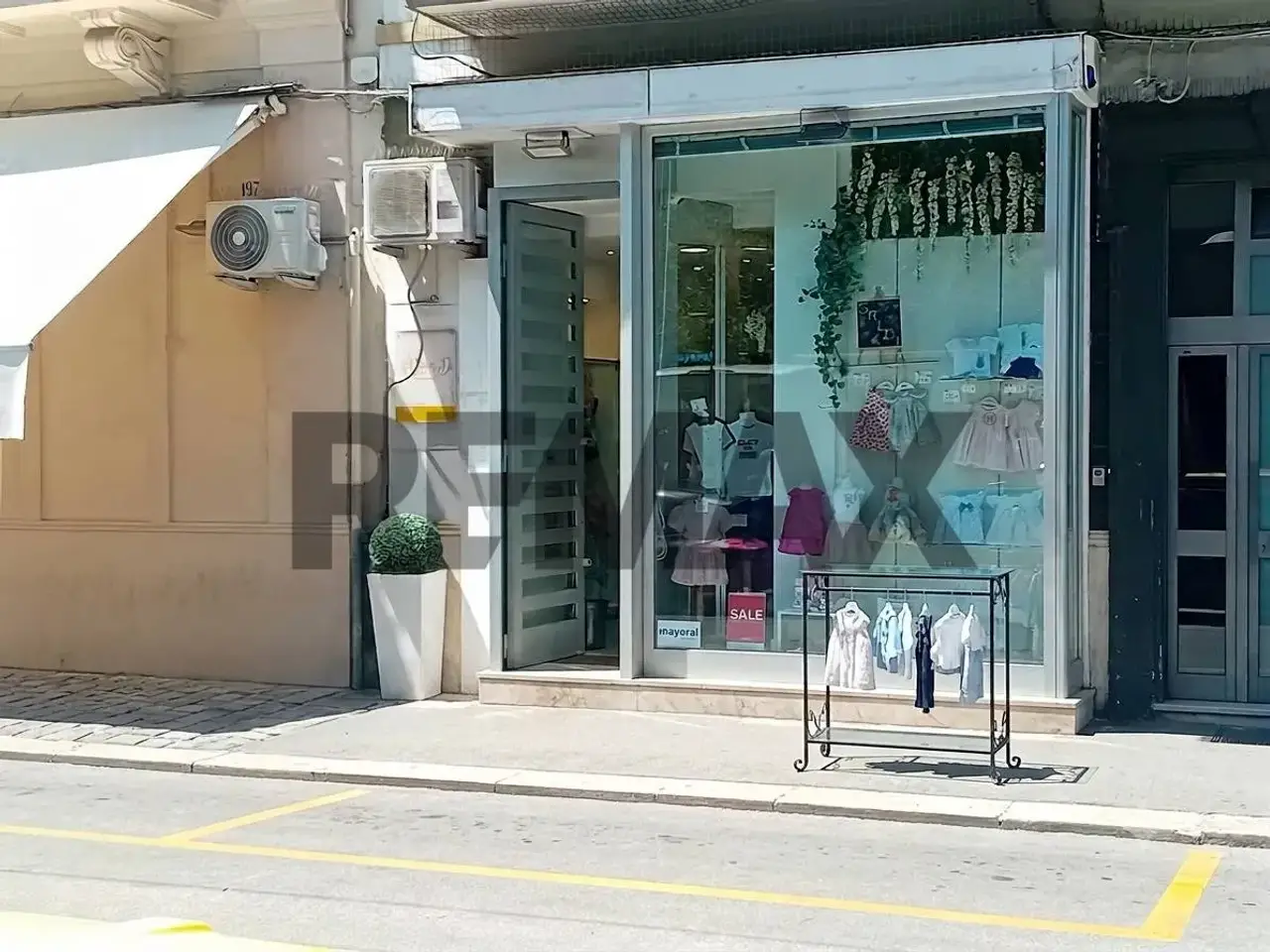 Negozio in Corso Benedetto Croce 195, Bari, {3} - Foto 2