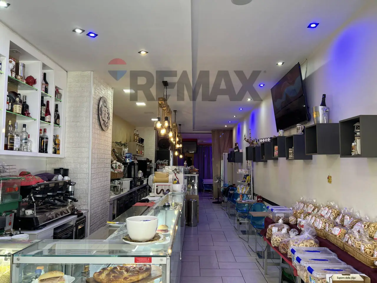 Esercizio commerciale in Via Carulli 9, Bari, {3} - Foto 1