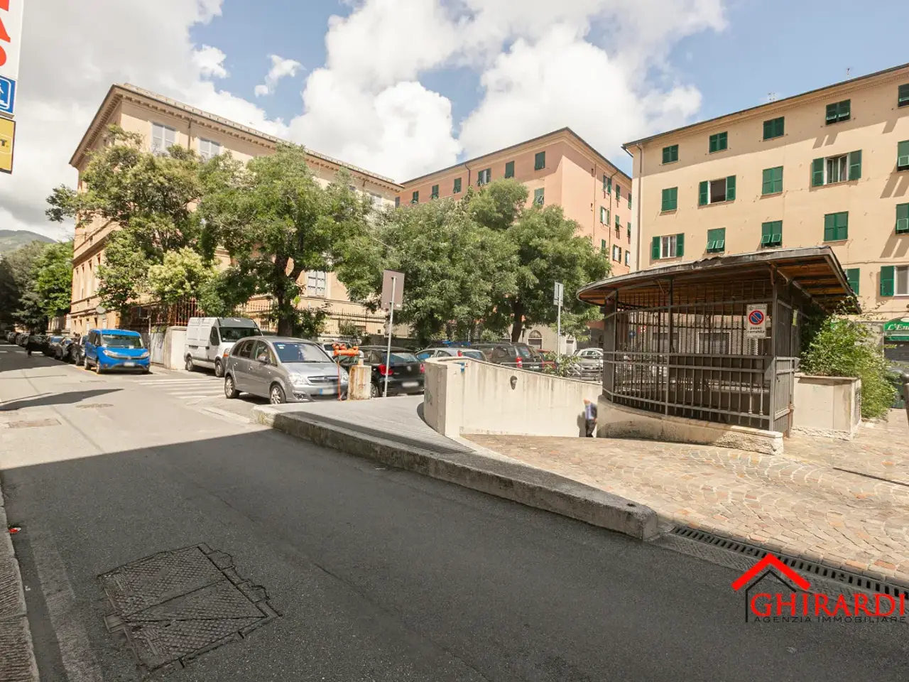 Parcheggio chiuso in Via Emanuele Ferro, Genova, {3} - Foto 2