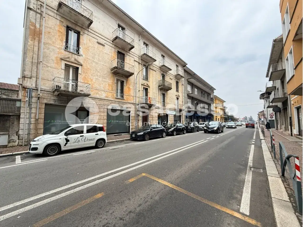 Palazzina commerciale in Corso Vercelli 42, Borgosesia, {3} - Foto 1