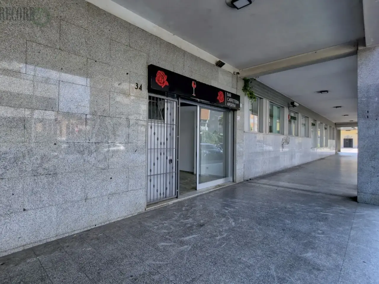 Negozio in , Saronno, {3} - Foto 1