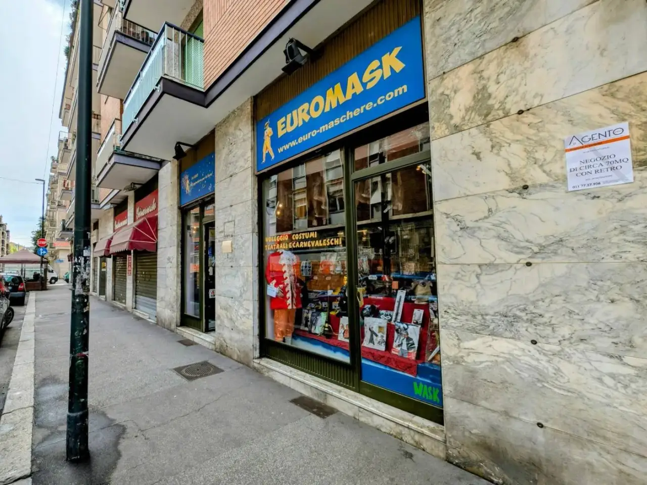 Locale commerciale in Via Salbertrand 31, Torino, Torino, {3} - Foto 1