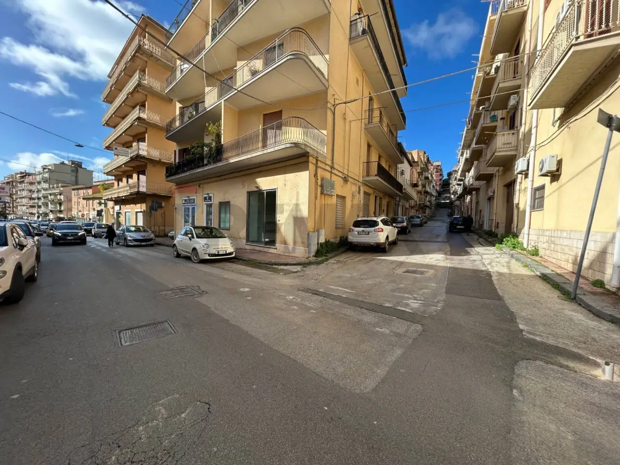Negozio in Via Quattro Novembre 20, Favara, {3} - Foto 1