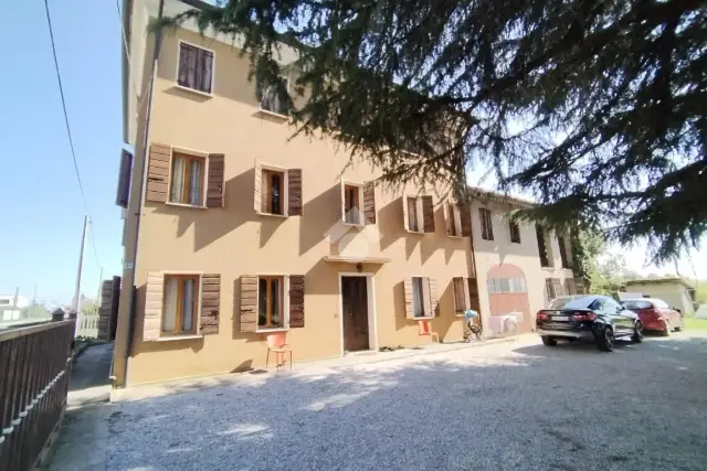 Detached house in Via F. Filzi 51, Istrana - Photo 1