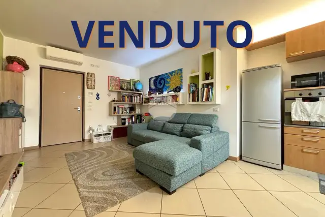 3-room flat in Via Riccarda Castellani 53, San Giovanni Lupatoto - Photo 1