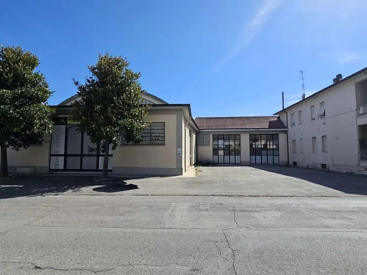 Palazzina commerciale in Via Marche 3, Jesi, {3} - Foto 2