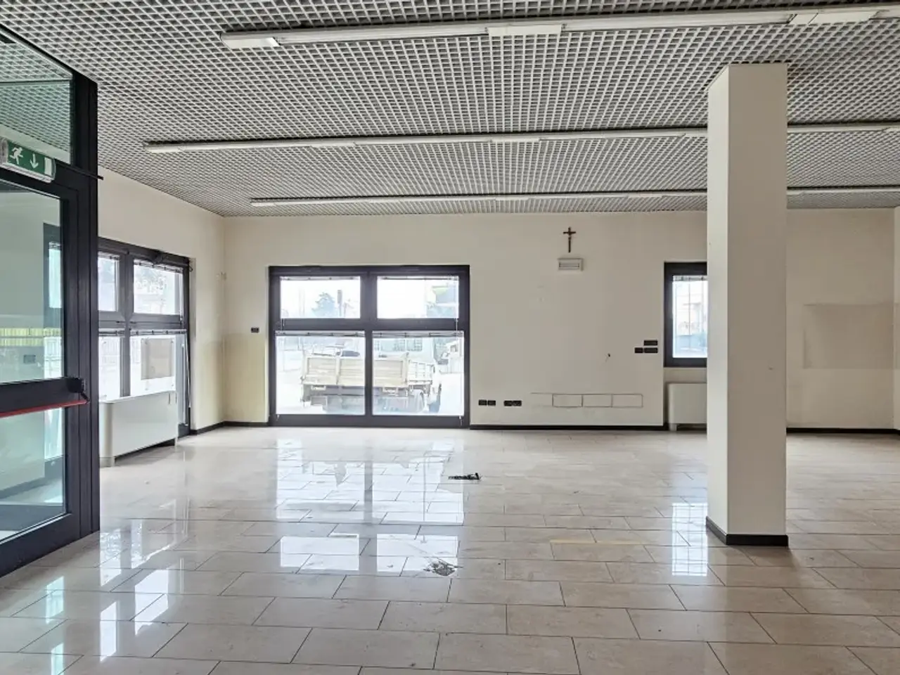Negozio in , San Bonifacio, {3} - Foto 1