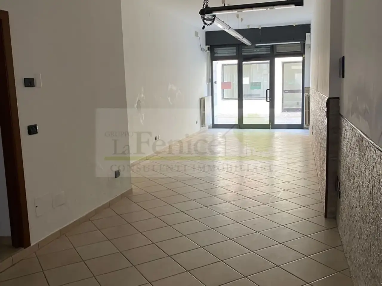 Negozio in Via Mantova, Castel Goffredo, {3} - Foto 2