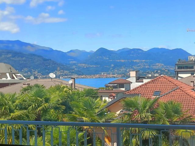 4-room flat in Via Giosuè Carducci 44, Stresa - Photo 1