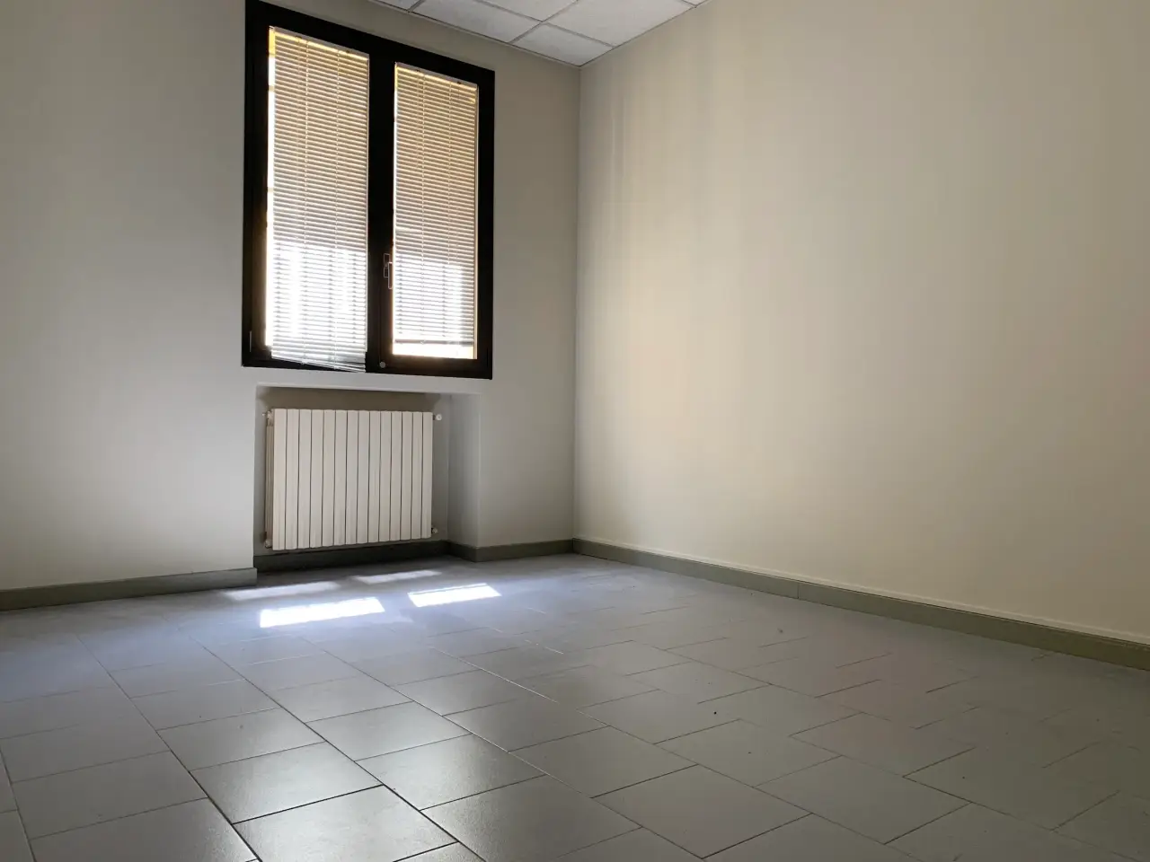 Ufficio in Via Trieste  5, Parma, {3} - Foto 2