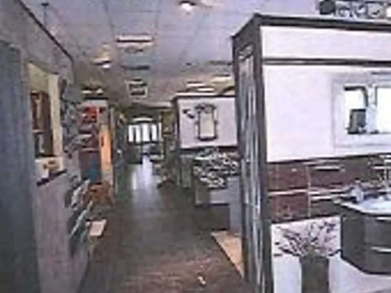 Fabbricato misto in Via Flaminia Km. 186, Gualdo Tadino, {3} - Foto 1