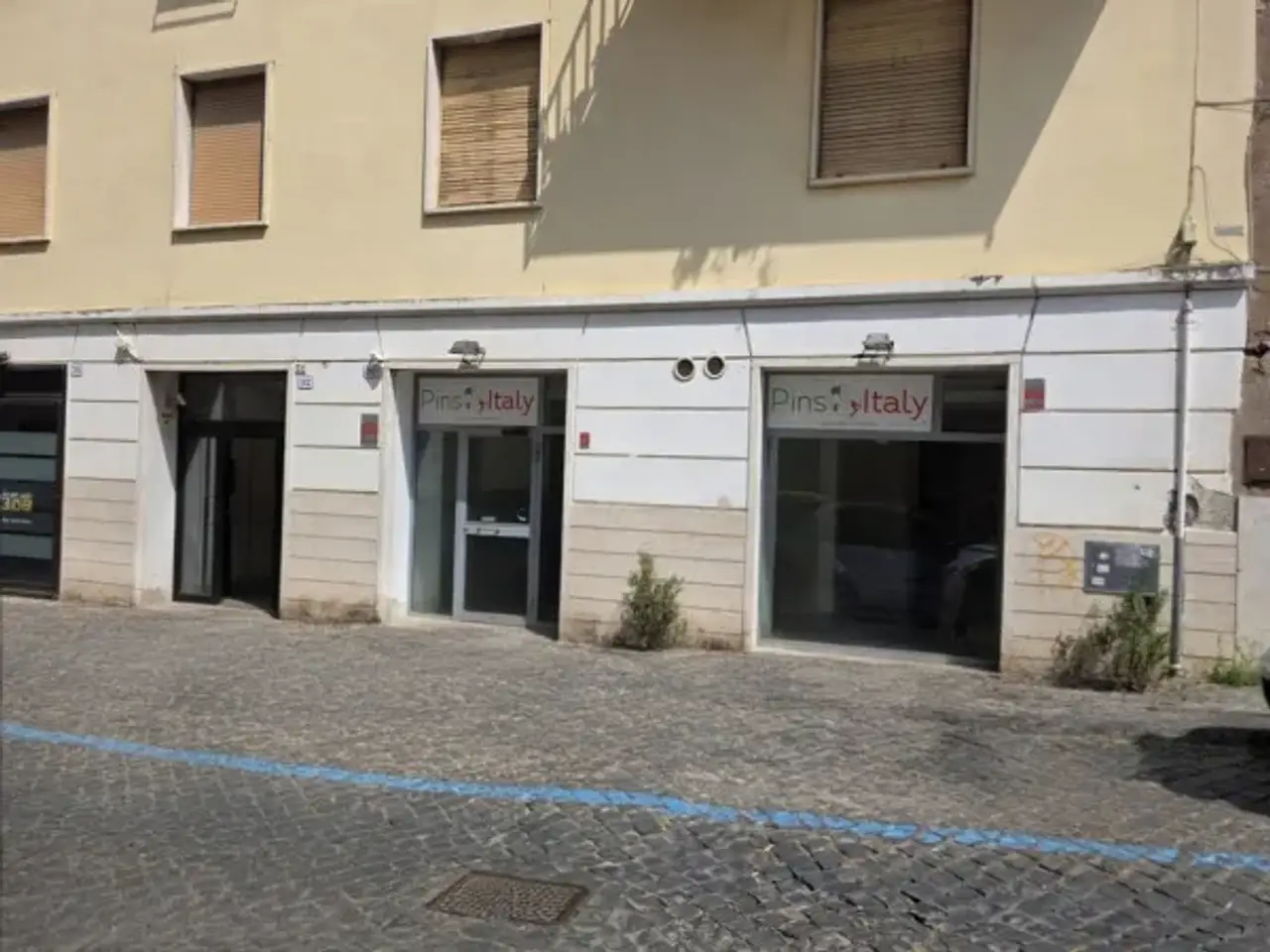Negozio in Via Arnaldo Parmegiani 28, Tivoli, {3} - Foto 1