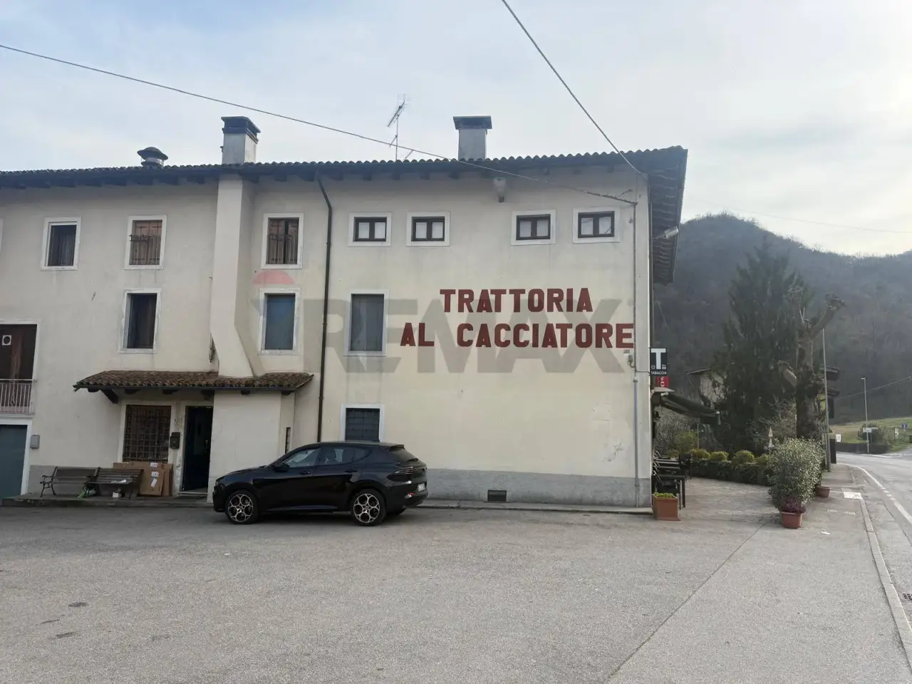 Negozio in Via Centro Priabona 13, Monte Di Malo, {3} - Foto 1