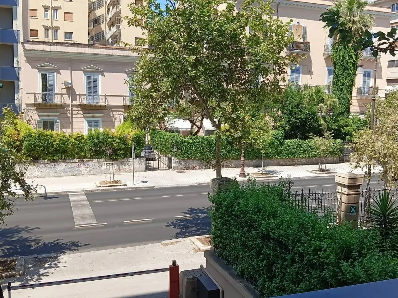 Ufficio in Via Libertà 175, Palermo, {3} - Foto 1
