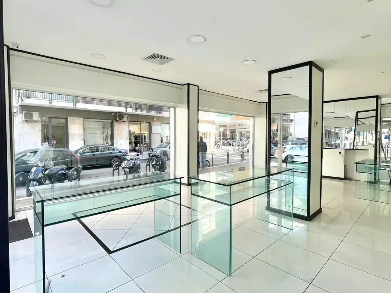 Negozio in Via Guglielmo Oberdan 57, Lecce, {3} - Foto 2
