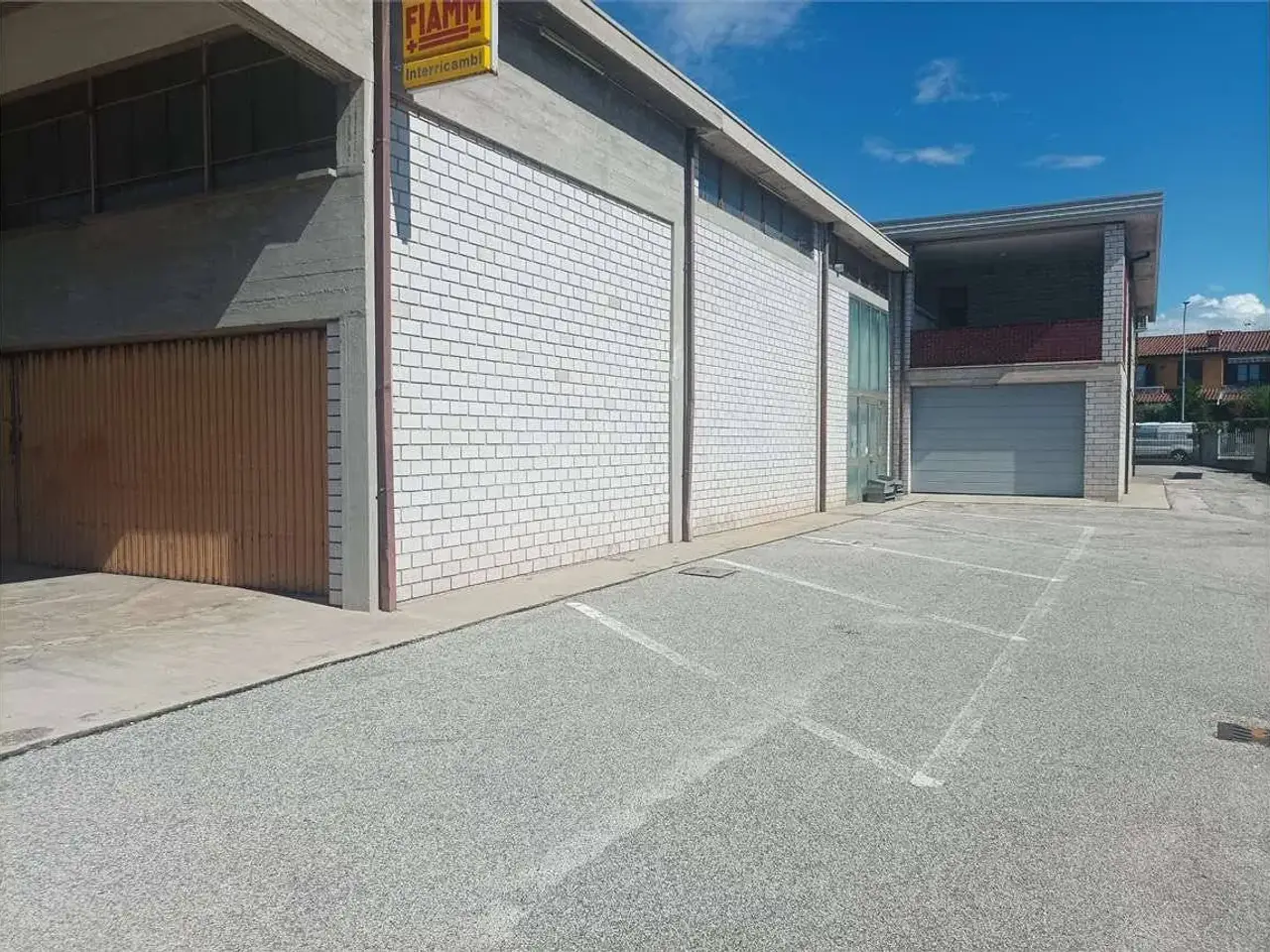 Magazzino in Via dei Quartieri, 42, Thiene, {3} - Foto 1