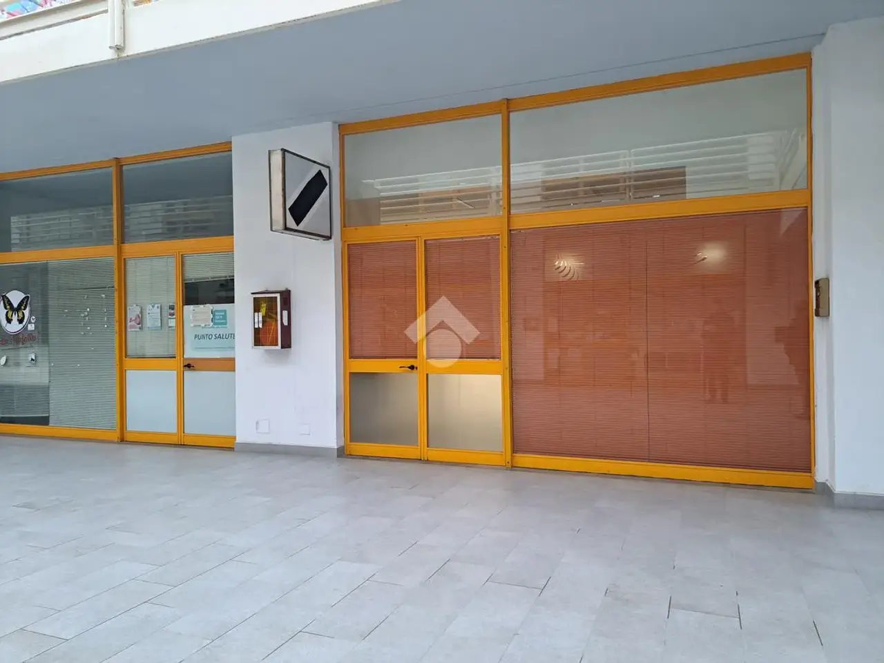 Ufficio in Piazza I Maggio 1, Follonica, {3} - Foto 1