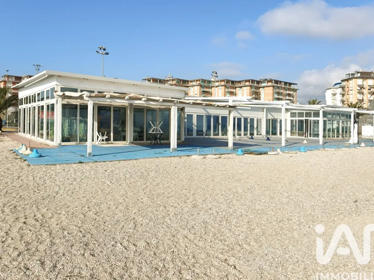 Negozio in Viale Lungomare Sergio Piermanni, Civitanova Marche, {3} - Foto 1