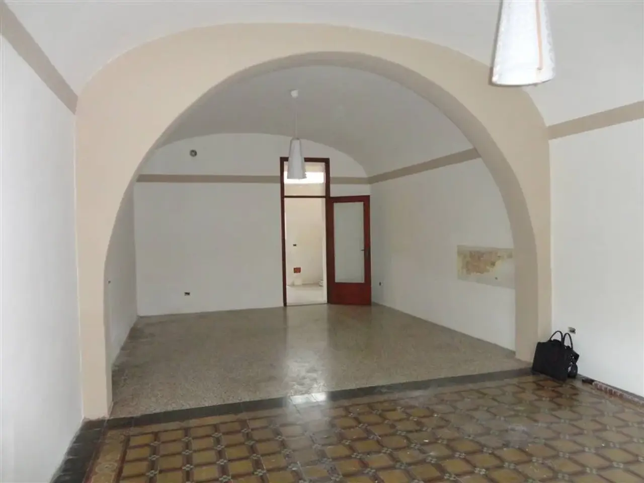 Negozio in Via II Giugno, 33/a, Certaldo, Firenze, Certaldo, {3} - Foto 2