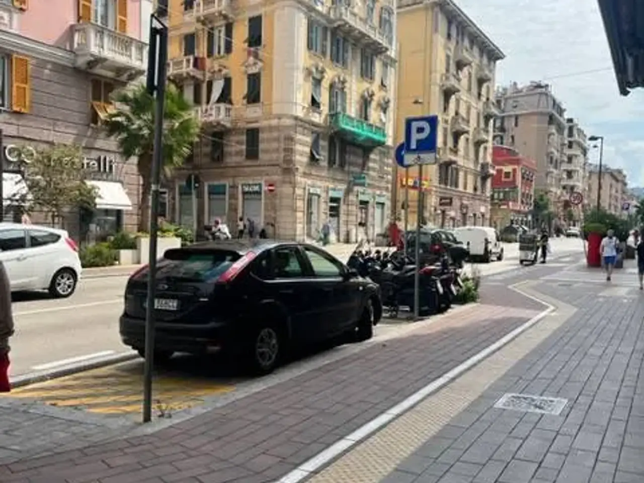 Negozio in Via Cornigliano, Genova, {3} - Foto 1