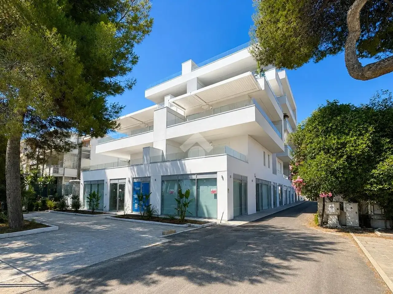 Ufficio in Viale Roma 14, Roseto Degli Abruzzi, {3} - Foto 1