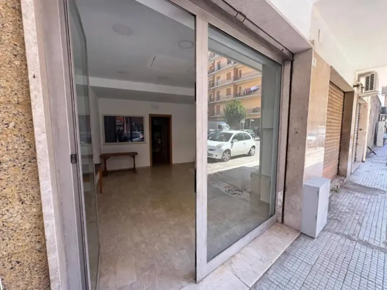 Negozio in Via Giorgio Rizzo 84, Milazzo, {3} - Foto 2
