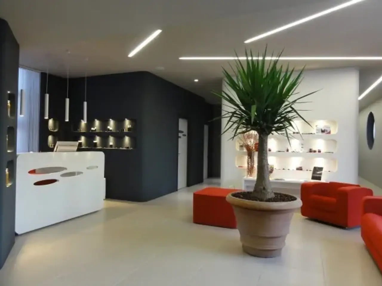 Centro estetico in Via Roma, Calderara Di Reno, {3} - Foto 1
